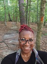 hey 👋🤭 I'm Lathifa here🏳️‍🌈.