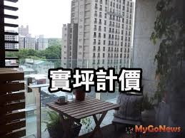 地政局分別提出討論事項 一 若以牆心為界辦理測繪登記 可避免將牆壁柱子納入計價面積 二 突出牆心線者 包括陽台 屋簷 雨遮等 看得到卻用不到的設施 是否不予測繪登記 三 車位不以 單獨所有權 計價 將車位使用方式納入規約規範 tech company logos