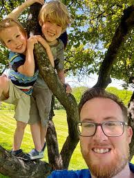 Amanda Gregorich's Instagram, Twitter & Facebook