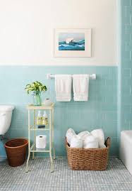 Modern Bathroom Tiles In Blue Color Square On The Wall Mosaic On The Floor Bathroom Ideas Badezimmer Dekor Diy Bad Fliesen Designs Kleines Bad Dekorieren