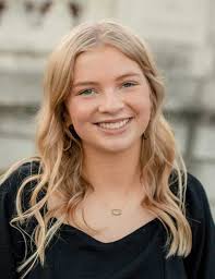 Victoria Larose's Instagram, Twitter & Facebook