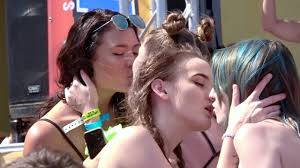 This huge spring break party takes place on 27 miles of sugar white sand beaches that lie on the edge of the emerald waters of the gulf of mexico. Spring Break 2020 Wild Pool Party Daytona Beach Bash Youtube