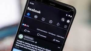 Para activar el nuevo modo oscuro de este diseño de facebook, lo primero que tienes que hacer es pulsar en el botón de mostrar el menú de opciones (1). Uzvevegkowfsgm