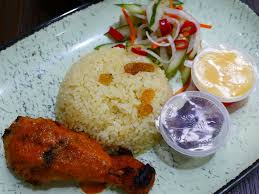 Tapi sapu minyak kat senjata dan urut sahaja boleh ke? Medan Selera Nasi Minyak Ayam Percik With Kurma Jelly From Emily To You