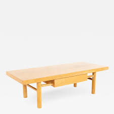 Gorgeous, a very social and rare design 1960s, coffee table bench in dark walnut with a brass pull made by american of martinsville. American Of Martinsville American Of Martinsville Mid Century Blonde Coffee Table