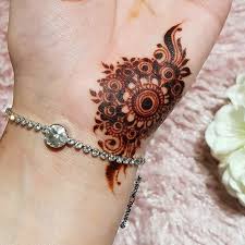 Easy And Simple Mehndi Designs That You Should Try In 2020 Mehndi Art Designs Mehndi Designs Mehndi Design Photos