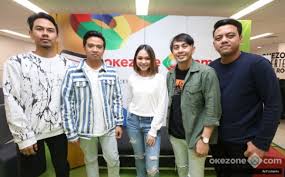 Maybe you would like to learn more about one of these? Bersama Vokalis Baru Geisha Pastikan Album Baru Lebih Berwarna Okezone Celebrity