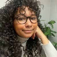 100+ perfiles de «Janaya»