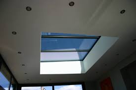 Découvrez également les accessoires associés pour faciliter son installation tels que des kits lampe ou extensions. Puits De Lumiere Plus De Lumiere Pour Votre Veranda Votre Extension Concept Alu