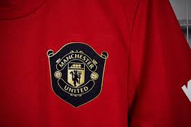 Shop all officially licensed manchester united gear and apparel including a manchester united jersey. Adidas Manchester United 2019 20 Home Kit First Look Hypebeast