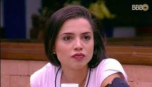 A participante nega que tenha feito a bichectomia e atribui ao emagrecimento a. No Limite Paula Amorim Fez Harmonizacao Facial Veja Antes E Depois Dci