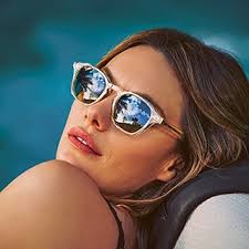 CHIC SHADES 🕶️ Greet sunny days in...