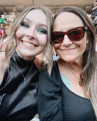 🖤 𝔩𝔦𝔩𝔩𝔶 𝔩𝔩𝔬𝔶𝔡 🖤