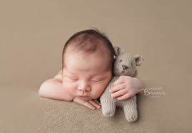 Discover a baby photo shoot outfit ideas collection that gives you the latest trends for a fashionable style. 30 Newborn Baby Poses For Home And Studio Photography Newborn Photography Boy Baby Poses Newborn Baby Photoshoot
