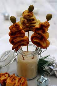 Tout pour un noël réussi. Mini Sapin Feuillete Pour Un Apero De Noel Express Amandine Cooking