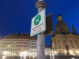 Mit dem stufenplan werden in landkreisen mit niedrigem infektionsgeschehen. Baden Wurttemberg Ausgangssperre Was Wir Noch Durfen Und Was Nicht Baden Wurttemberg