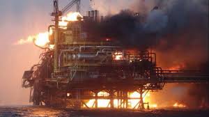 Pemex added that the pipeline valves were shut off, and the fire was extinguished at 10:45 a.m. Fire Engulfs Pemex Oil Platform 300 Evacuated