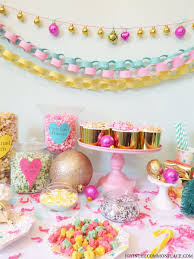 They're another classic way to decorate for christmas but also easy to. Learn How To Make Paper Chains A Fun Christmas Paper Craft For Kids