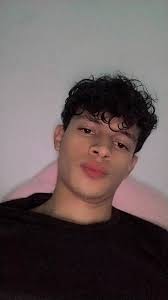 👤Quiere hablar contigo por instagram. Hola