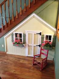 20 Astuces Pour Amenager Un Dessous D Escalier Clematc Amenagement Sous Escalier Sous Escalier Escalier