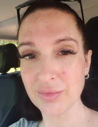 Cast your expert eye over this photo. Now, can you answer the question, who  am I? 🤔 #Orangutan #NotAPet