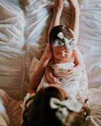 13 Amazing Newborn Photo Ideas Mommy And Baby Pictures Newborn Photoshoot Mommy And Me Photo Shoot