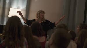 A place to share star session and secret star specific stuff. Exclusive 1st Look Inside Taylor Swift S Secret Sessions For Reputation Abc News