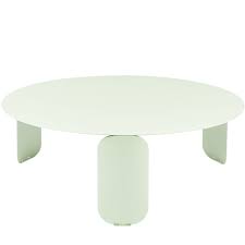 Rectangular palette style coffee table on simple rounded wood legs brings the rich simplicity of wood into your living room. Bebop Low Round Coffee Table 80 Home Furnishings Dyke Dean