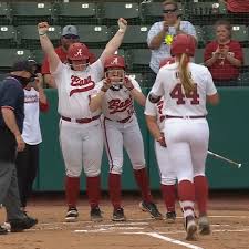 Videos of alabama softball brought to you by crimson tide productions. Alabama Crimson Tide Softball Takes Two From Louisiana Lafayette Roll Bama Roll