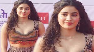 Dhadak Actress Janhvi Kapoor Promote Movie At Iffi 2017 Opening Ceremony Youtube Dhadak is a simple, passionate story about first love. dhadak actress janhvi kapoor promote movie at iffi 2017 opening ceremony