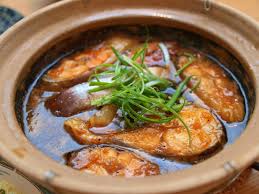 Vietnamese Fish Simmered In Caramel Sauce Ca Kho To Catfish Recipes Recipes Vietnamese Recipes
