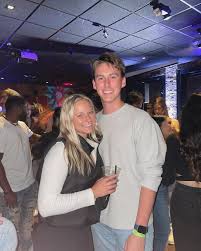 Davis McIntire (@davismcintire) • Instagram photos and videos