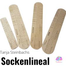 Brauchen sie mal schnell ein lineal zur sie brauchen ein lineal, können aber einfach keins finden. Tanja Steinbachs Sockenlineal Das Original Sockoloress Webseite
