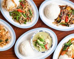 Rice noodles, lettuce, mint leaves, cilantro and your choice of chicken, pork, shrimp, tofu, or veggies wrapped in rice paper and served with thai peanut sauce. Order Bua 9 Thai Cuisine Delivery Online Seattle Menu Prices Uber Eats