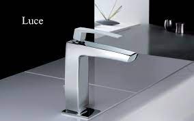 Rubinetteria F Lli Frattini Luce San Maurizio D Opaglio Bagno Legno Case