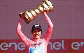 Después de su caída el lunes 28 de junio, se ha visto mermado y no en su máxima capacidad. El Ecuatoriano Richard Carapaz Es El Campeon Del Giro De Italia