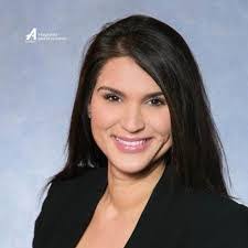 Karen Stoeckel's Instagram, Twitter & Facebook