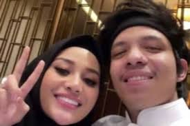 Update kabar terbaru artis aurel hermansyah putri anang hermansyah kekasih atta halilintar memberikan pesan menohok untuk. Aurel Hermansyah Hamil Ashanty Menangis Bahagia Bakal Jadi Nenek