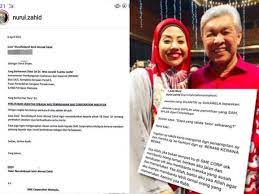 Menteri dalam negeri, datuk seri dr ahmad zahid hamidi hari ini menegaskan jika ada dalam kalangan anggota kabinet yang hilang kepercayaan atau pun mempertikai keputusan perdana menteri supaya melepaskan jawatan tanpa diminta. Anak Zahid Letak Jawatan Ahli Perbadanan Sme Corp