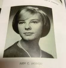 Merle Levine's Instagram, Twitter & Facebook