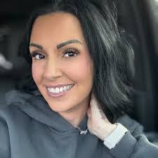 Stacy Barger's Instagram, Twitter & Facebook