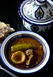 Sauce Tunisienne Aux Petits Pois Et Artichauts Marqet Jelbana Bil Ganariya Recette De Cuisine Tunisienne Recettes De Cuisine Nourriture Tunisienne