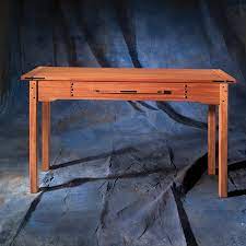 A reader from claremont, california, liked our greene & greene garden bench so much he decided to build a coffee table to go with it. Aw Extra 12 13 12 Greene And Greene Style Hall Table Popular Woodworking Magazine