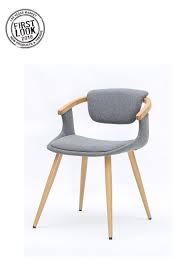 Darwin Chair With Bamboo Legs Is A First Rate Example Of How Classic Forms Evolve To Become Modern Day Favorites In The Tradition Of Iconic Decoracao Poltrona