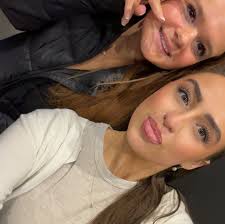 Hi!! My name is Lily and I'm fully committed to Ithaca college!!! I am from  little river,Sc and I'm majoring in musical theatre. I aspire to stay