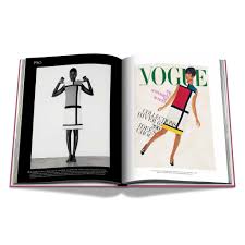 Balenciaga bottega veneta céline chanel chloé dior fendi givenchy gucci hermès loewe louis vuitton mulberry prada saint laurent iconic designs Yves Saint Laurent The Impossible Collection Books Pictoclub