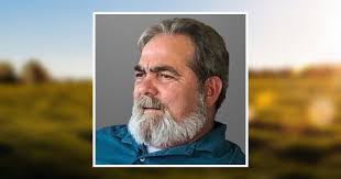 Chris Elm's Instagram, Twitter & Facebook