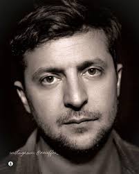 🇺🇦 SLAVA UKRAINI 🇺🇦 🇺🇦 Zelenskyj Stand Strong 🇺🇦 That's how a  strong and confident leader looks like. What he says and how he responds,  for the country and all Ukrainians in