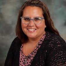 Eloisa Paz's Instagram, Twitter & Facebook