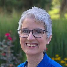 Amazon.com: And the Crowd Goes Wild!: A Global Gathering of Sports Poems:  9781770979536: Hoyte, Carol-Ann: ספרים